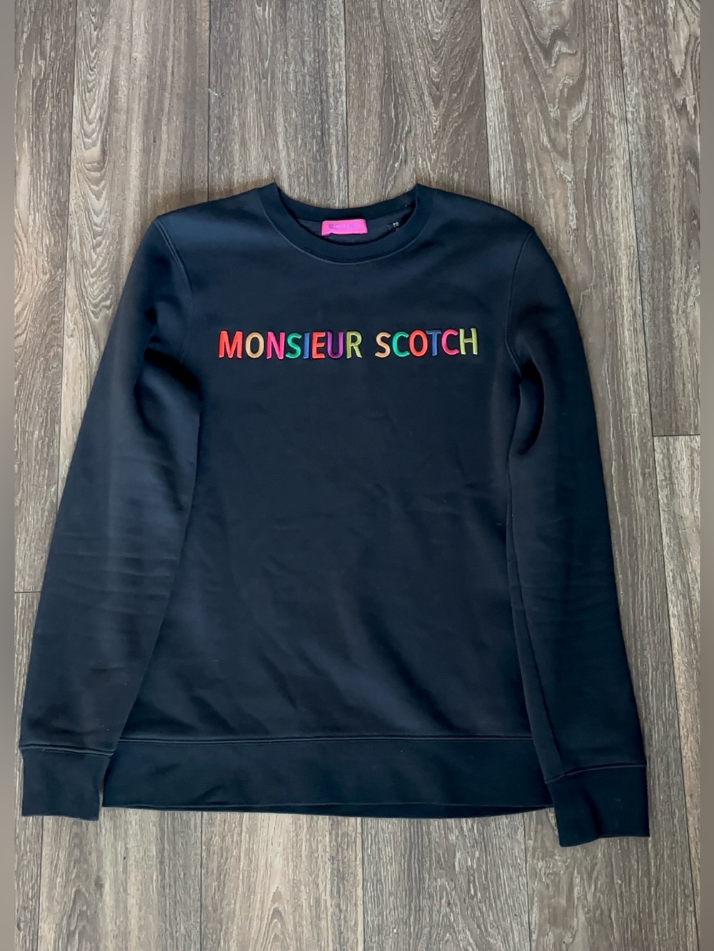 Scotch & Soda sweatshirt is a black crewneck
